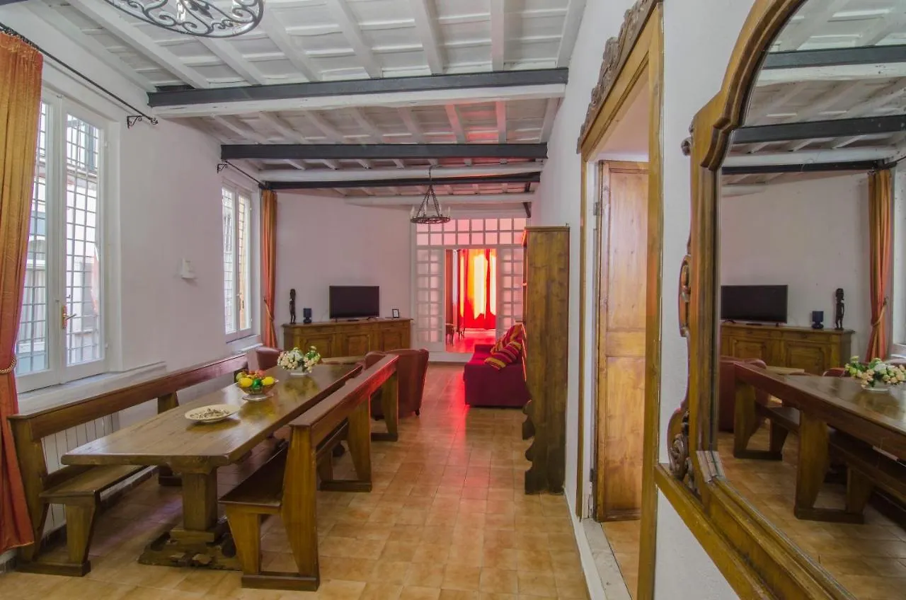 La Casa Di Livia A Trastevere contacts